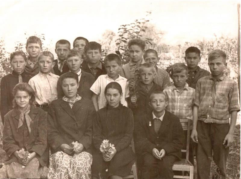 Пионеры села Старое Ибряйкино Похвистневского района Куйбышевской области.