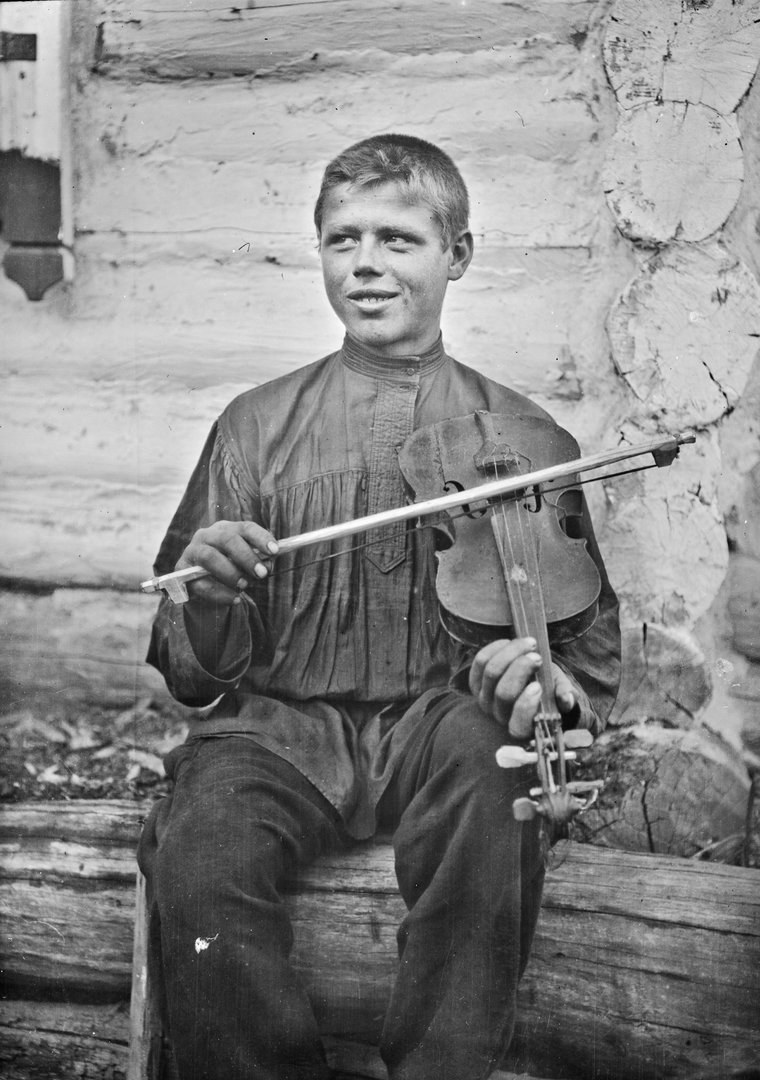 Скрипач Йогос